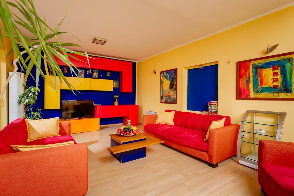 Spacious Magik קוטור